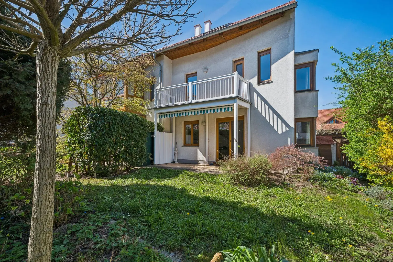 Hausansicht gartenseitig