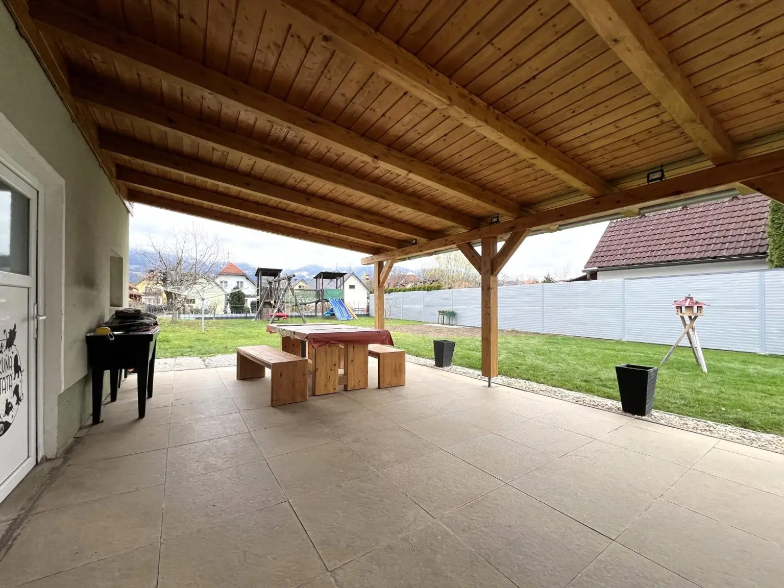 überdachte Terrasse