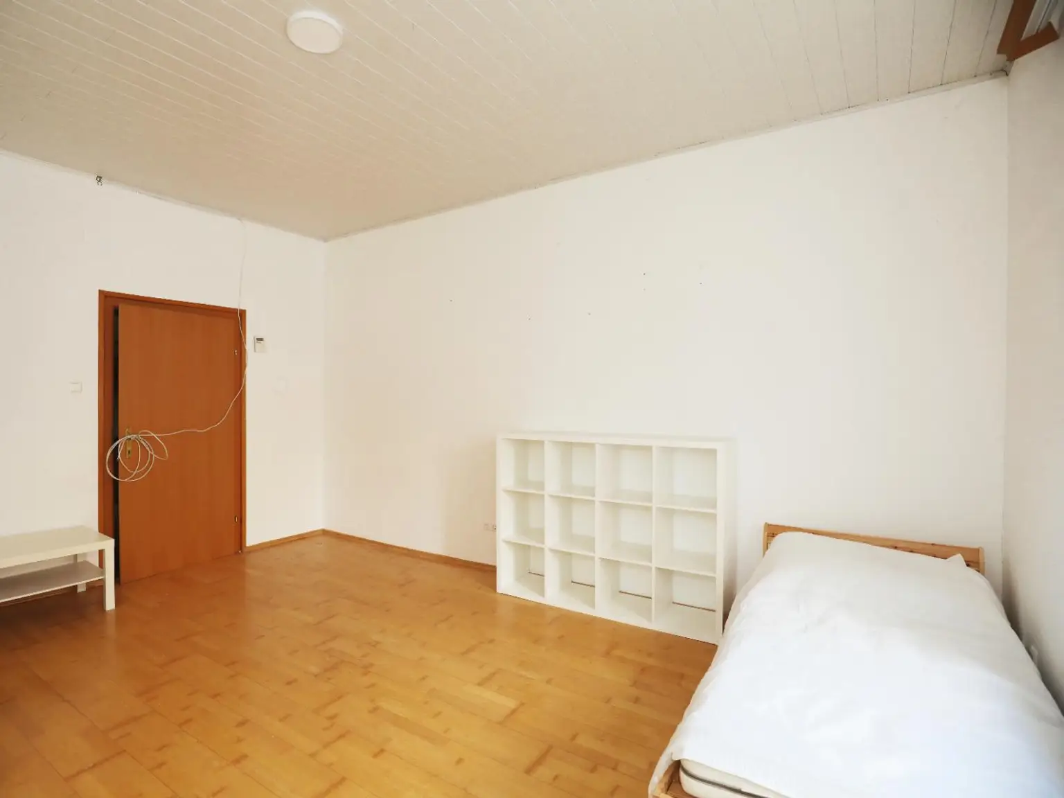Renovierungsbedürftiges ZInshaus mit aureichend Parkplätzen im Trendbezirk Graz/Lend