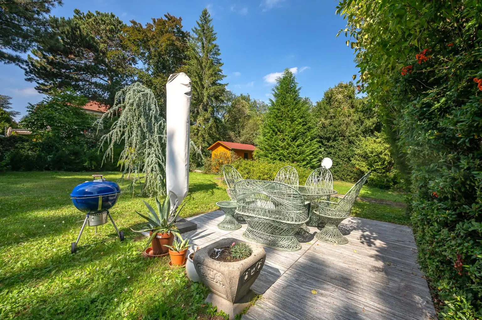 BAUTRÄGER AUFGEPASST: GRUNDSTÜCK FÜR 2 DOPPELHÄUSER | ODER 2 EINFAMILIENHÄUSER