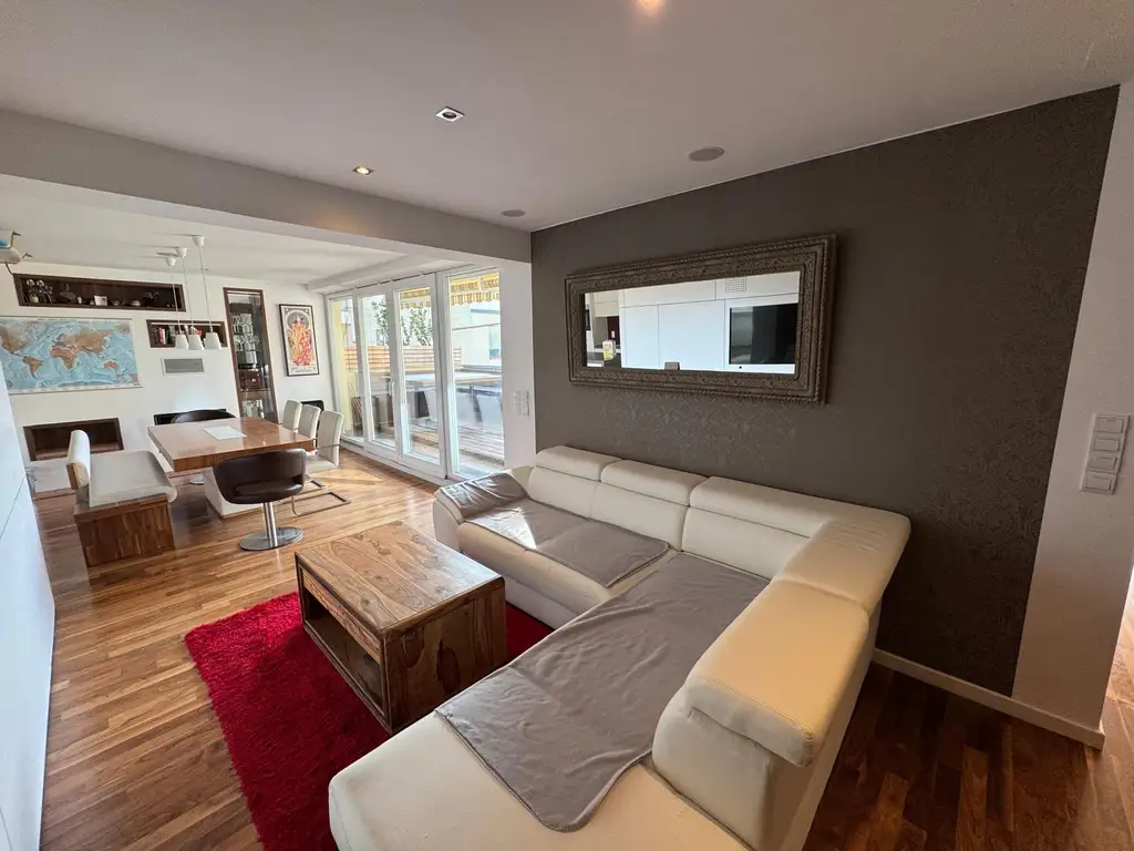 Moderne, luxuriöse  Wohlfühlwohnung mit Tiefgaragenplatz! Inklusive moderner Möblierung!