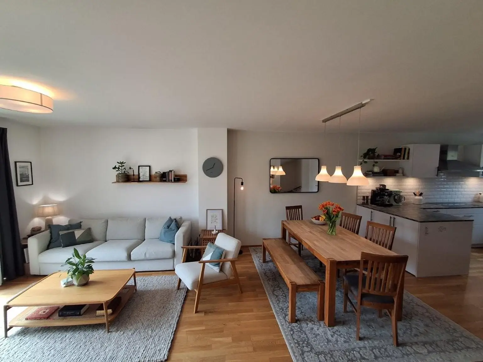 8 WohnEssbereich RH 1220