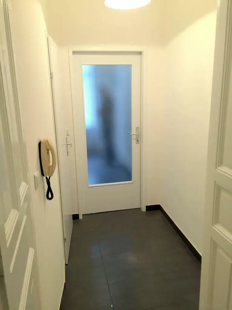 Altbauwohnung im Hochparterre - bis 1.1.2028 vermietet - Rendite rund 3,9 % vor Afa + EST