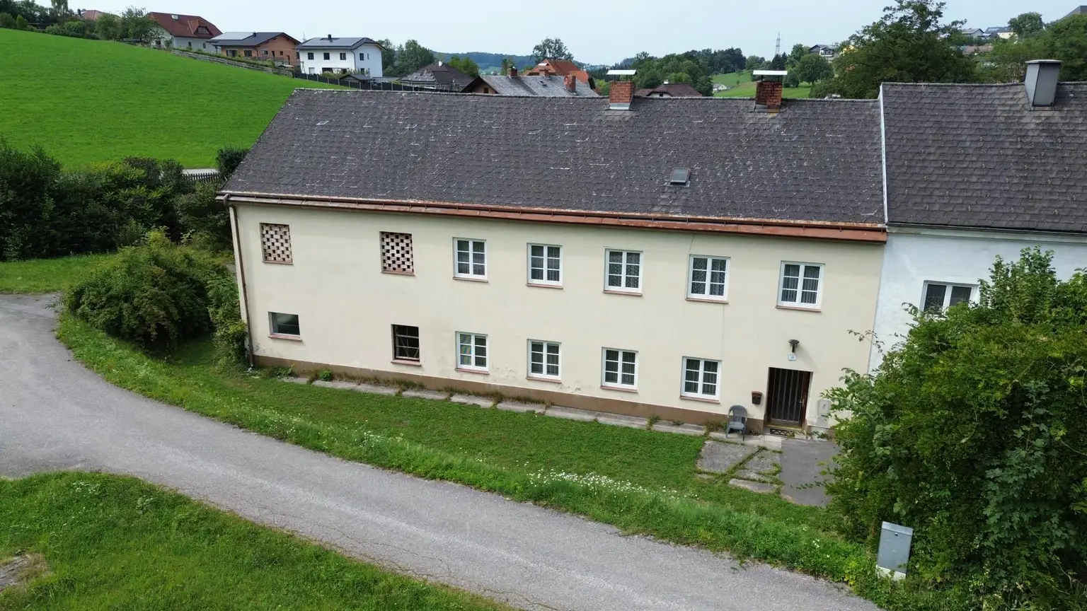 Wohnhaus - ehem. Bauernsacherl - mit Sanierungsrückstand