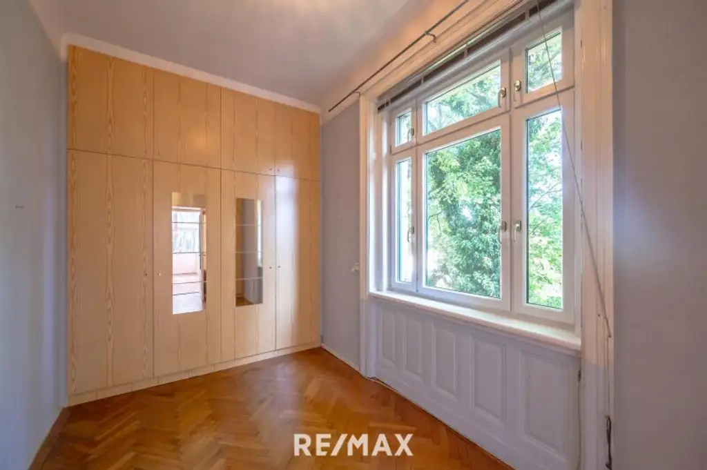 WOHNUNG IN ALTBAU-VILLA | EIGENGARTEN | SANIERUNGSBEDÜRFTIGES JUWEL