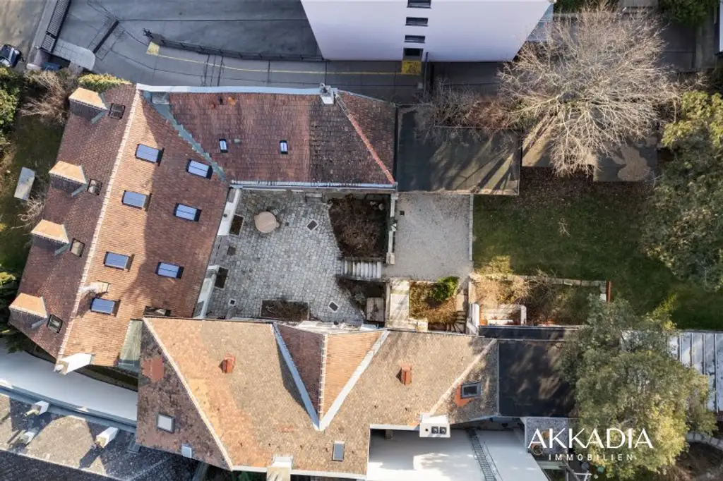 Wo Geschichte lebendig wird - Romantische Villa mit Park