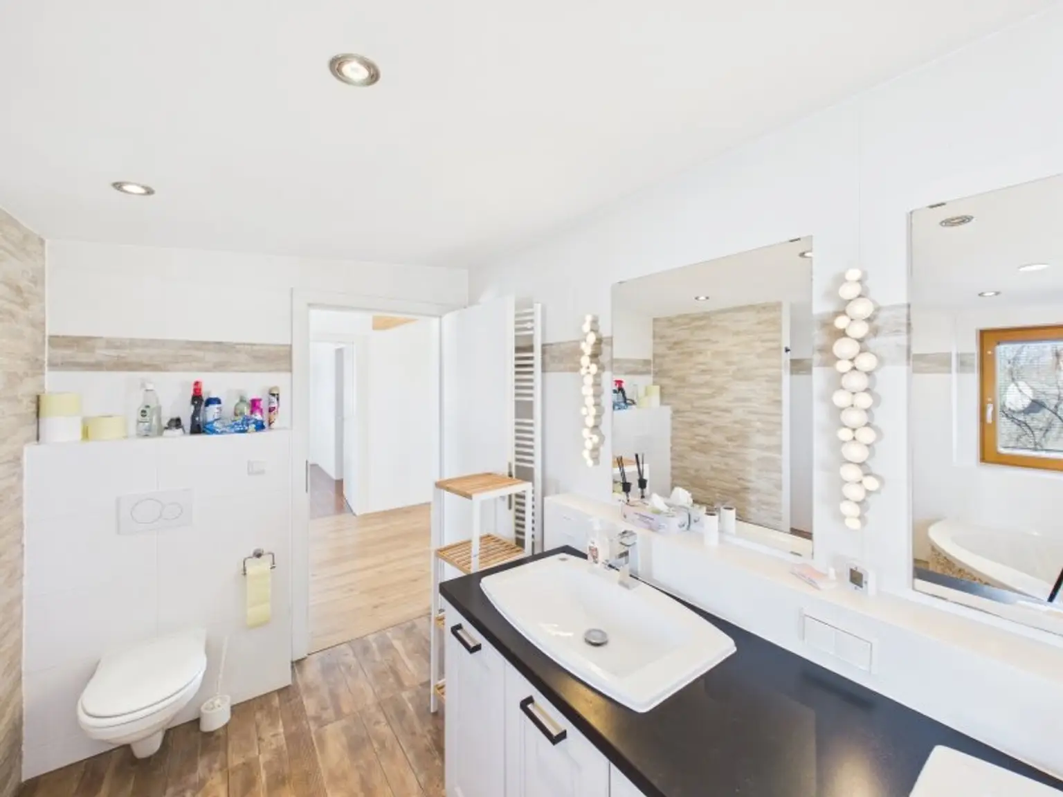 Idyllisches Einfamilienhaus in Gänserndorf: 5 Zimmer, Pool, Balkon & mehr!