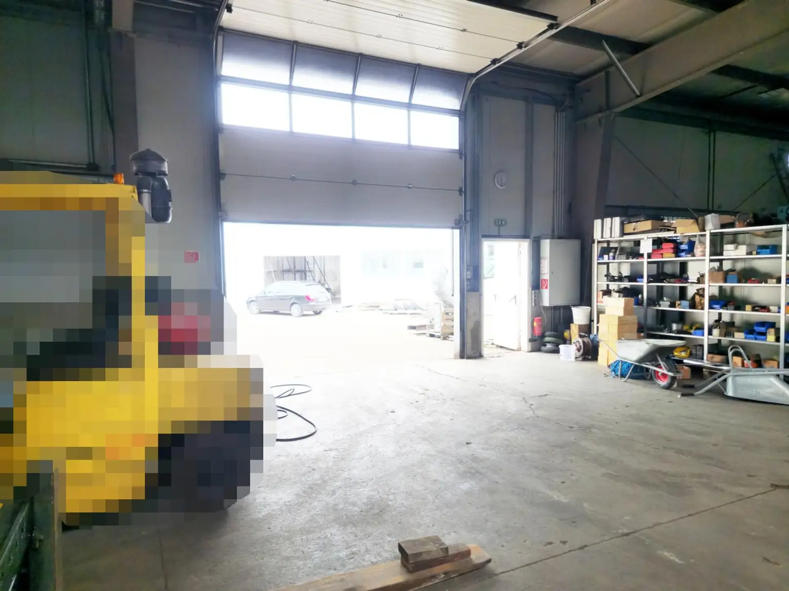 Gewerbe- und Lagerhalle zu MIETEN!
