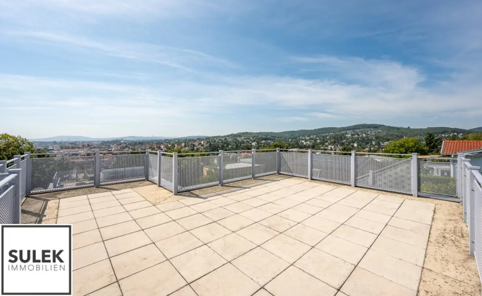 Einfamilienhaus in absoluter Traumlage am Schafberg // Dachterrasse mit Weitblick über die Stadt!