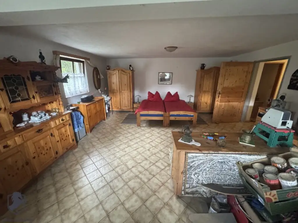 Einfamilienhaus mit großem Keller und traumhaftem Wald-Blick
