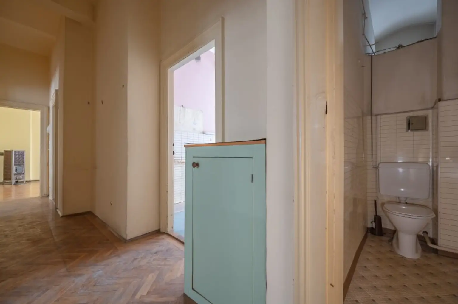 Hidden Gem in the Heart of the 6th – Historic Charm Meets Future Vision!