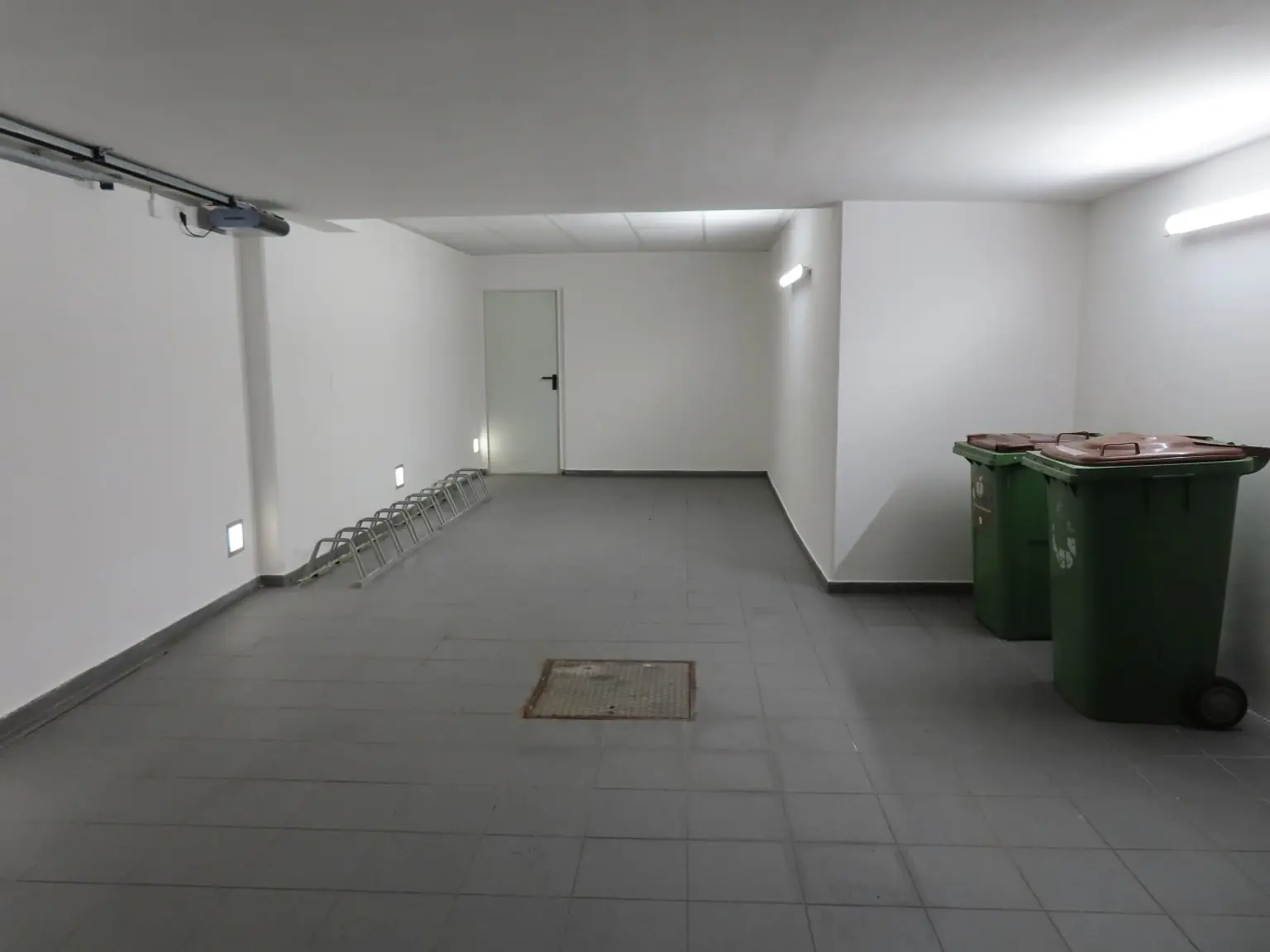 GRINZING - CHARMANTES WINZERHAUS, GERÄUMIG, GROSSFAMILIE ODER WOHNEN / ARBEITEN UNTER EINEM DACH