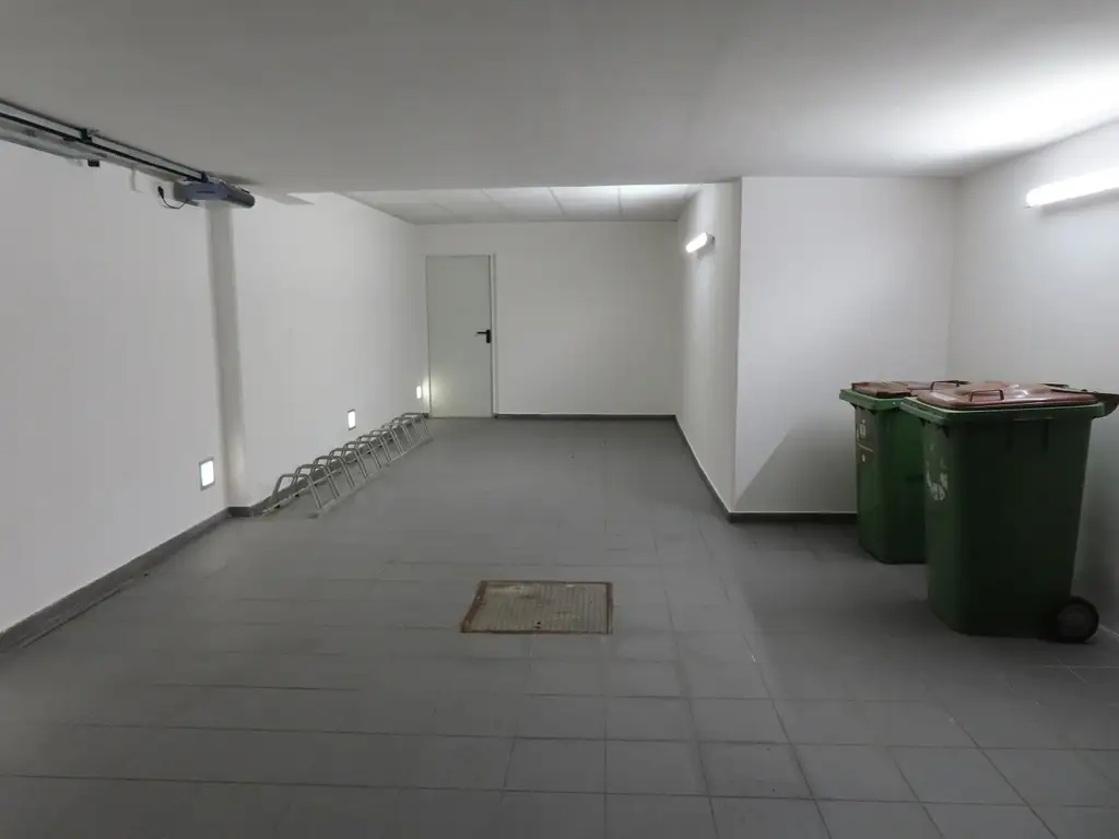 GRINZING - CHARMANTES WINZERHAUS, GERÄUMIG, GROSSFAMILIE ODER WOHNEN / ARBEITEN UNTER EINEM DACH