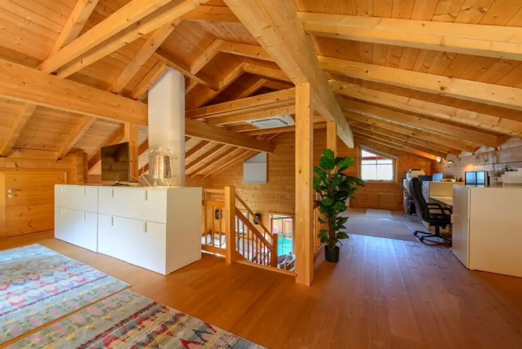 Luxuriöses Wohnhaus in ökologischer Holzbauweise