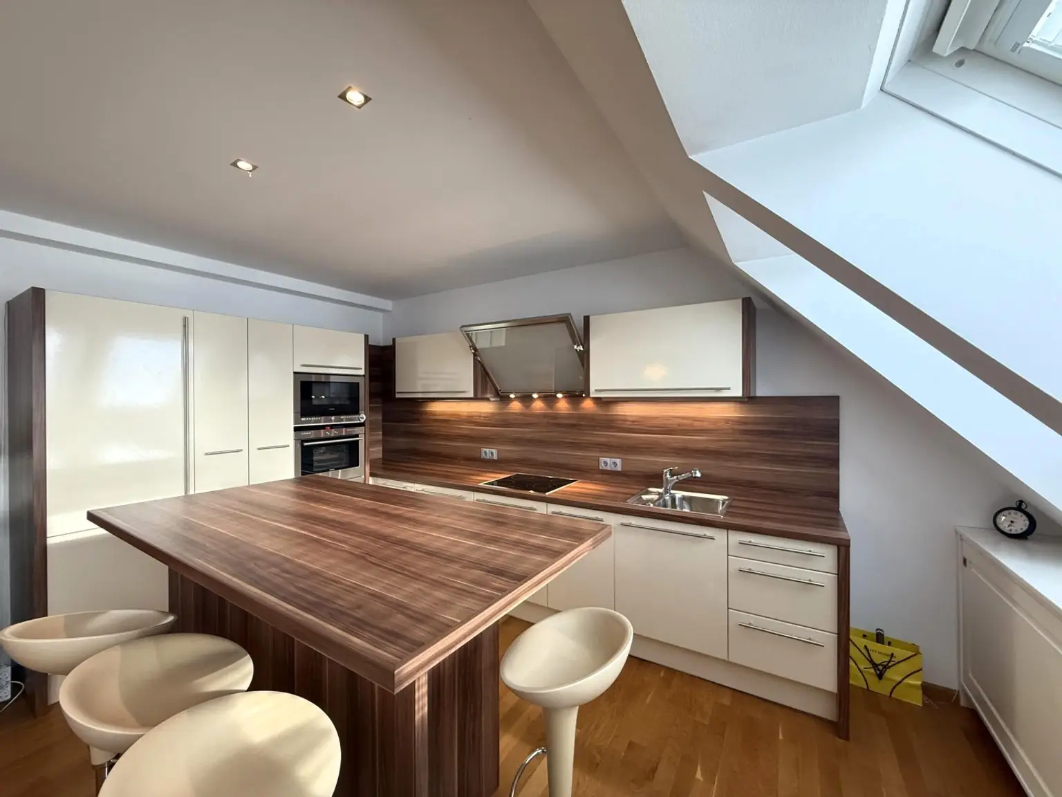 Terrassenmaisonette im Dritten, ein Juwel zum Einziehen // Terrace maisonette in the third (district), a gem to move into //