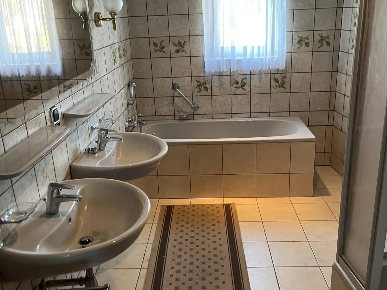 Bieterverfahren - Jetzt anmelden! Idyllisches Haus mit 2 Wohneinheiten in einzigartiger Lage an der Donau Persenbeug Zentrum