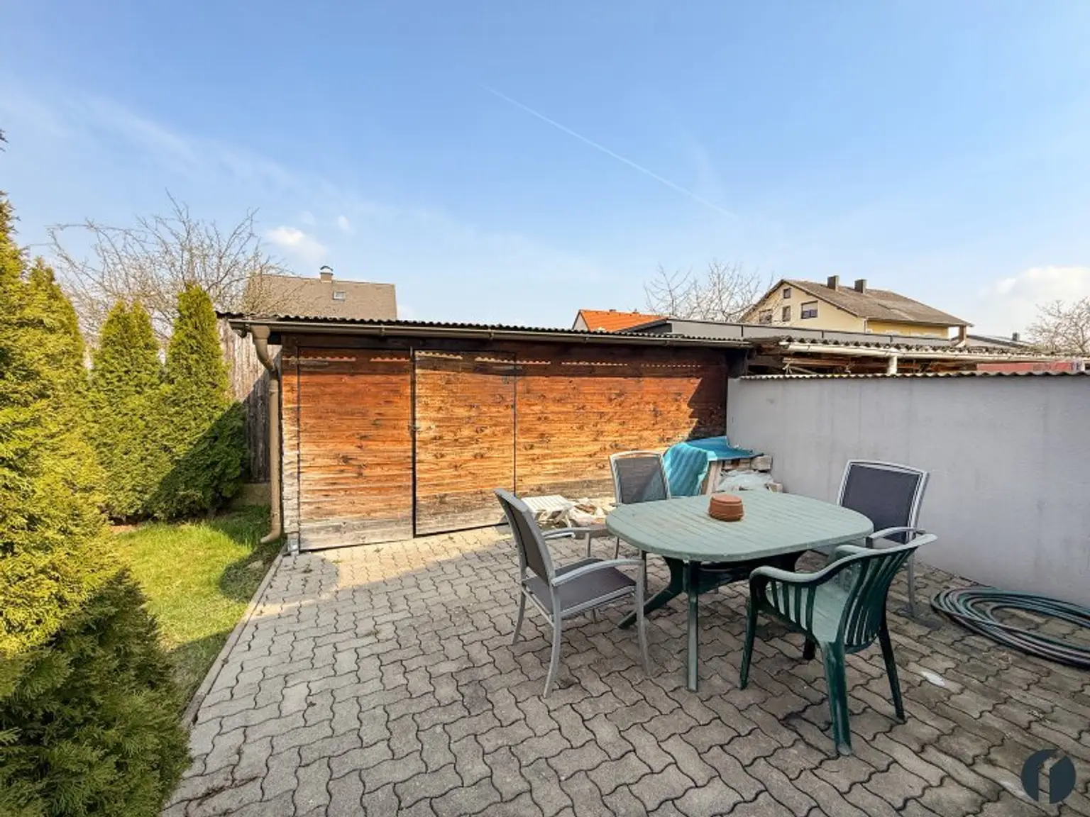 Nebengebäude im Garten