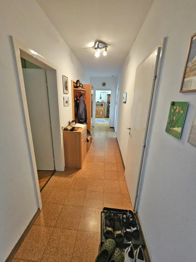 3 Zimmer, mit Loggia , Carport
