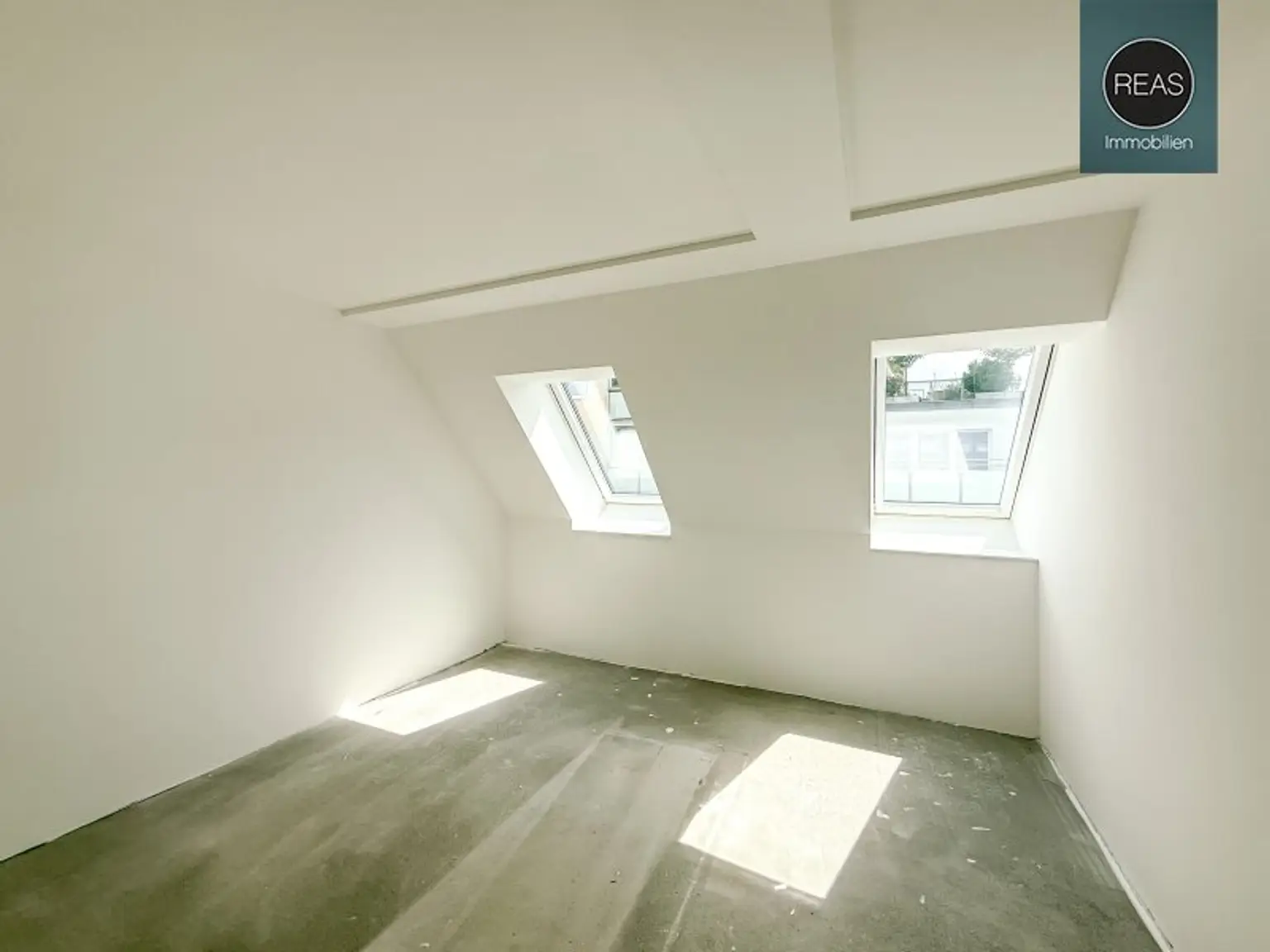 Erstbezug: Atemberaubendes Dachgeschoss - Maisonette - Apartment (klimatisiert) mit 3 Terrassen und hochwertiger Ausstattung im trendigen Ottakring!
