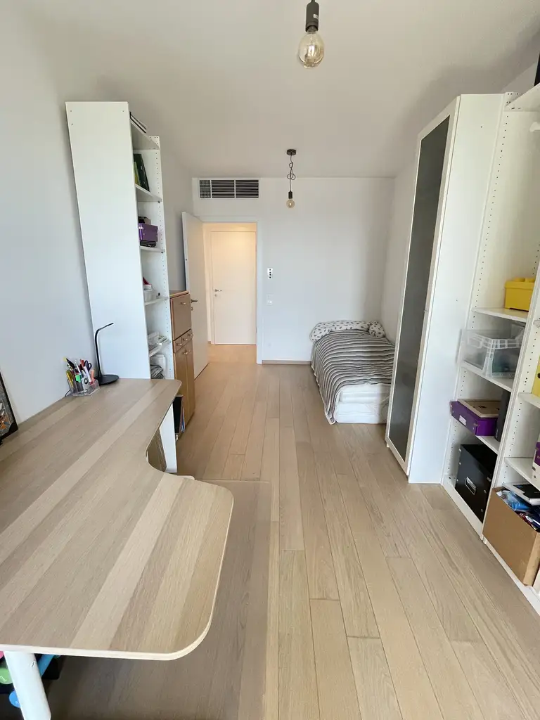 Helio Tower - 3 Zimmer - 31.Etage - Balkon mit sensationellem Blick über Wien!