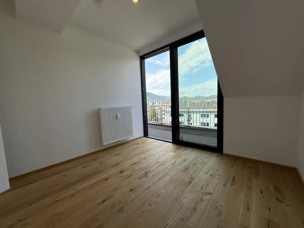 Erstbezug: Moderne Dachgeschosswohnung mit Balkon und Lift in begehrter Lage nahe dem Lendplatz K6/11