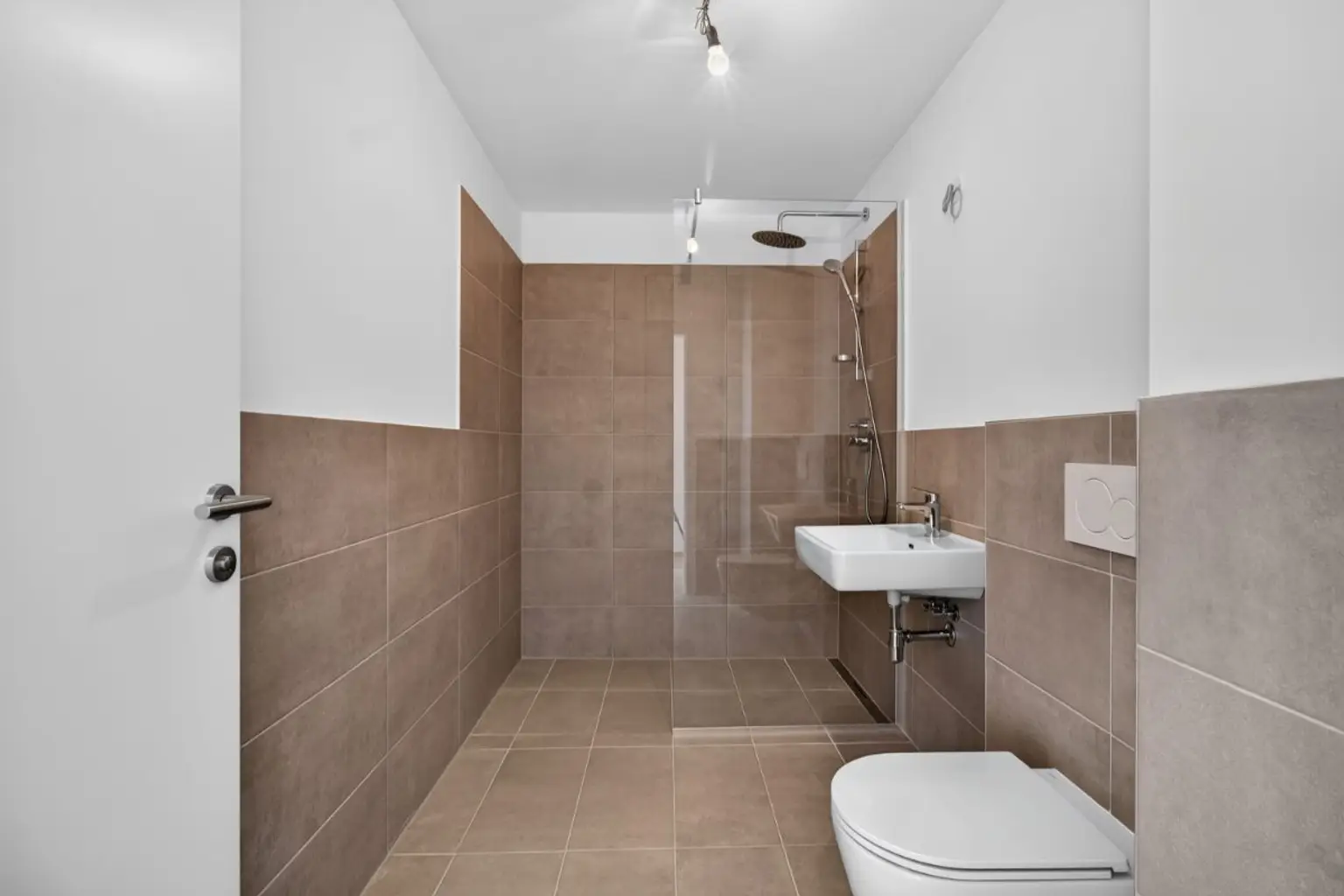 I | THE GREEN 15  ++ ZWEI Zimmer mit BALKON | Prima Service Immobilien