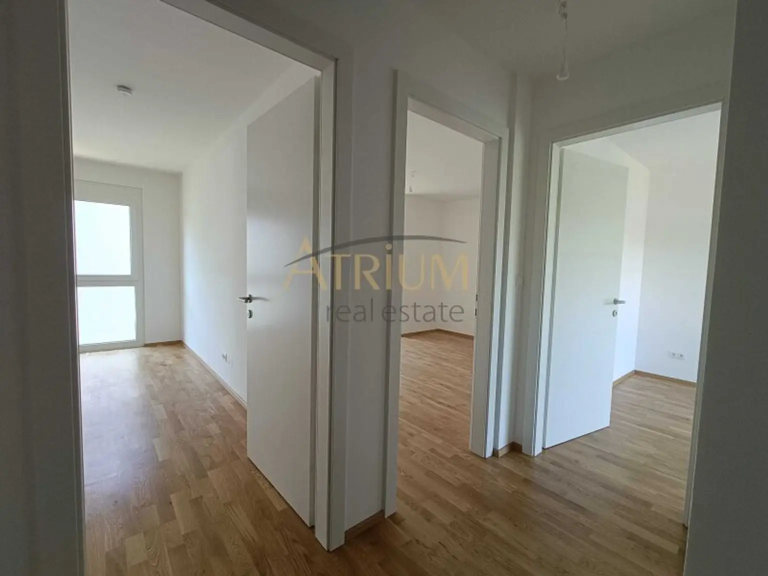 Reihenmittelhaus mit 5 Zimmer, Garten, 2 Terrassen – Erstbezug!