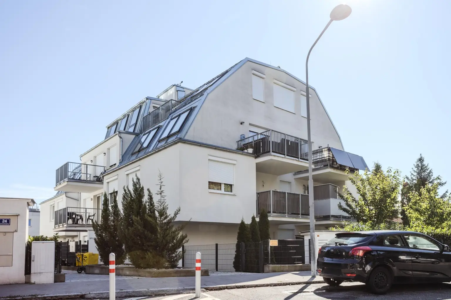 "Helles Dachgeschoss, Garage, Klima nähe U1"