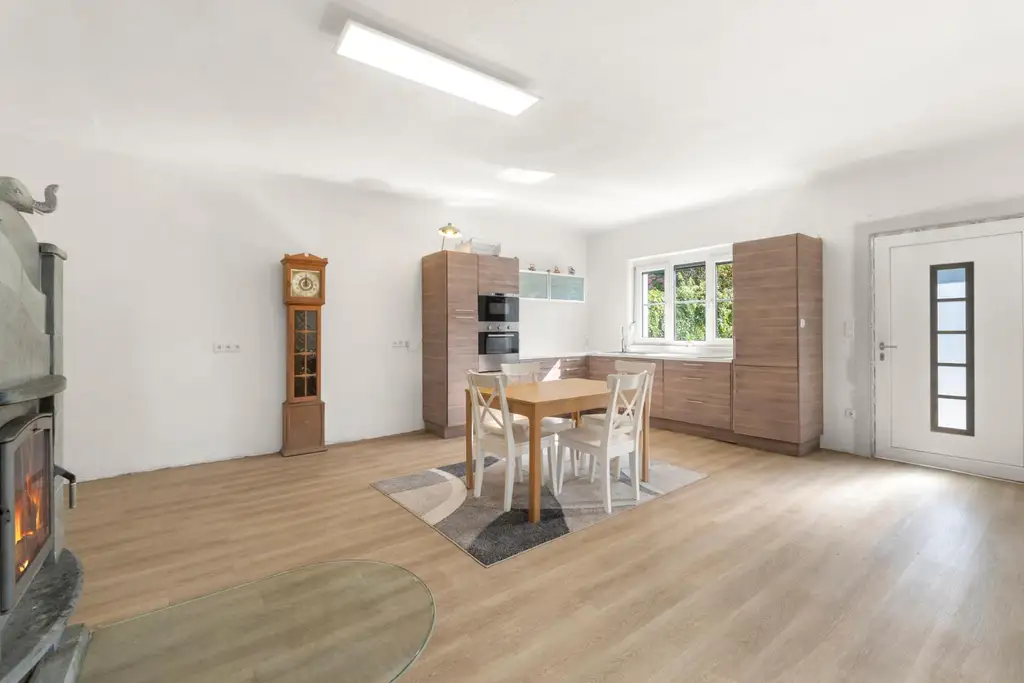 Großzügiges Wohnhaus mit 4 Wohneinheiten in herrlicher Aussichtslage - nähe Graz