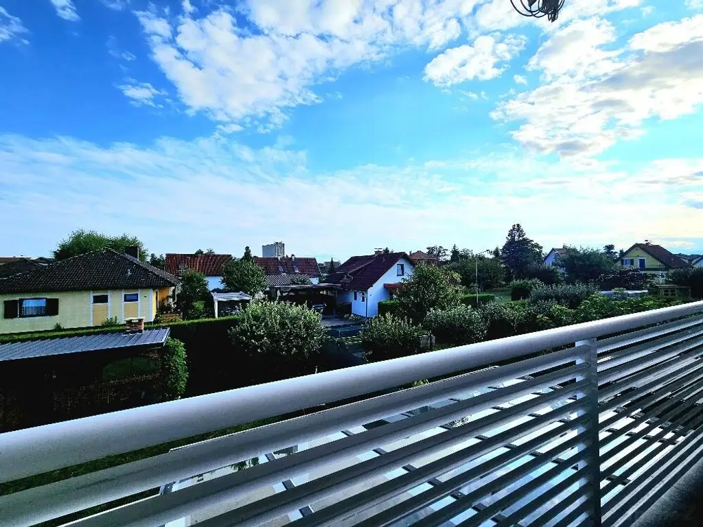 Traumhafte Doppelhaushälfte für junge Familien – modern, hell & mit viel Platz!