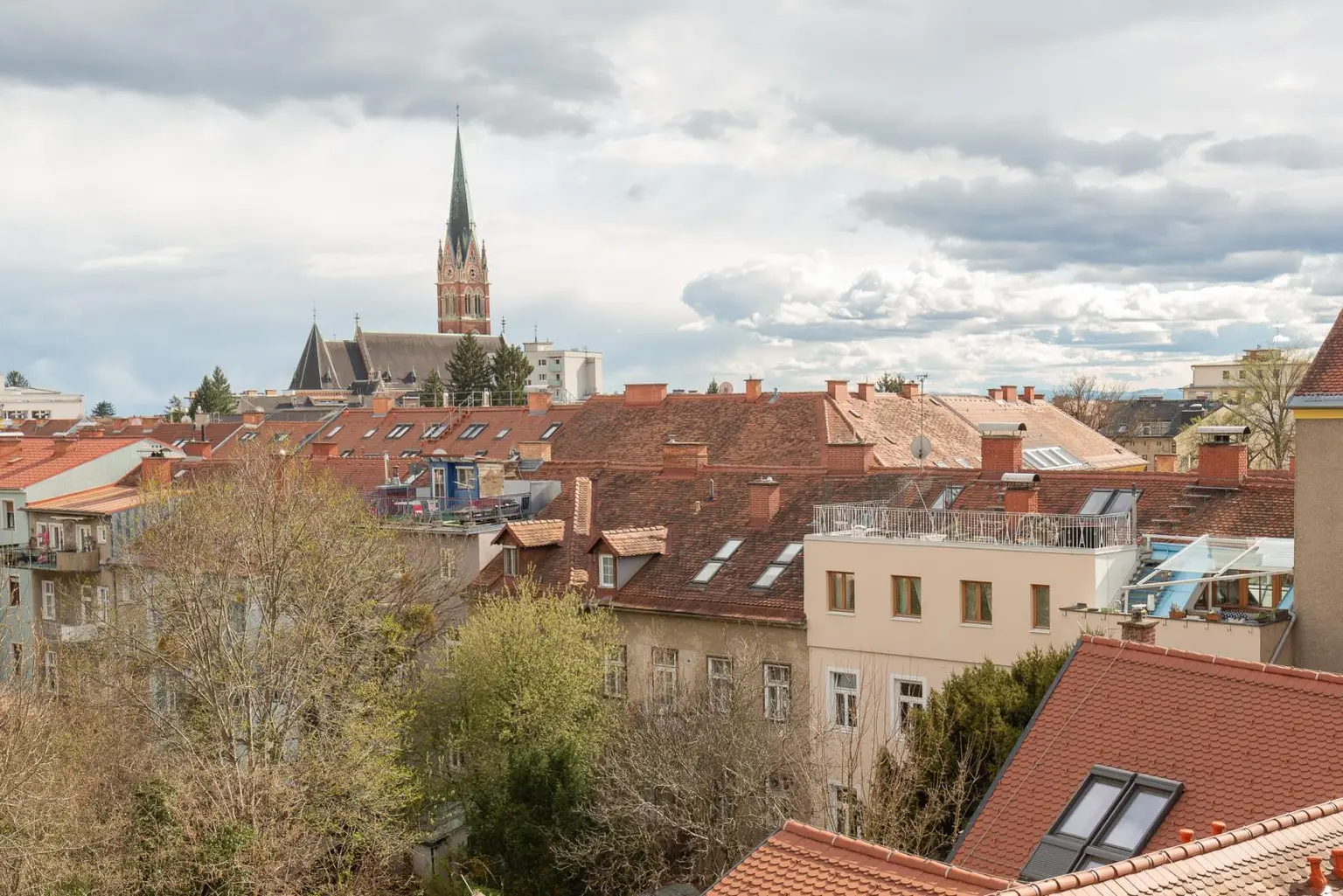 Sonnige 2-Zimmer-Wohnung in Toplage mit Traumaussicht