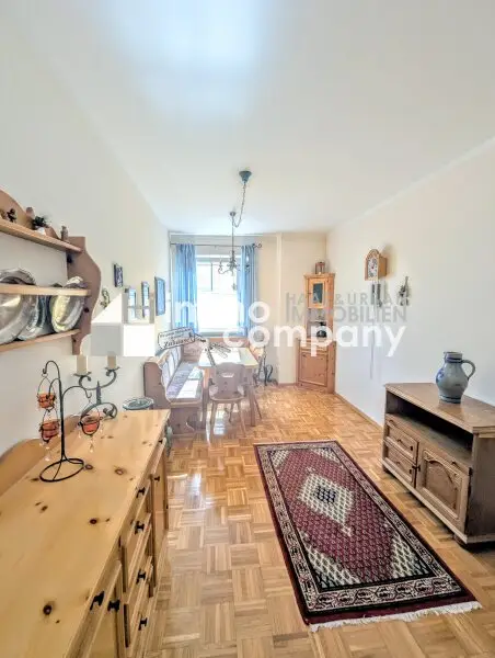 Wohnen am Mattsee: Stilvolle 4-Zimmer-Wohnung mit Balkon und Tiefgarage!
