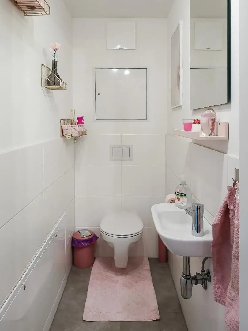 WC mit rosa Flair