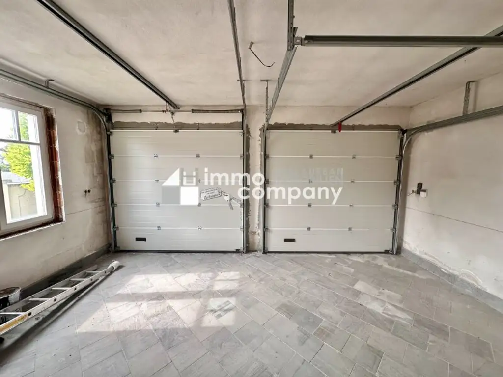 Luxuriöse Villa in Hamuliakovo: 600m², 14 Zimmer, Erstbezug mit Stadt- und Grünblick!