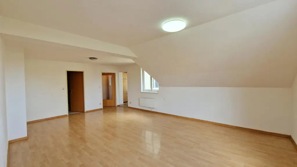 Großzügige 2-Zimmer-Wohnung mit Parkplatz im Zentrum von Oberwaltersdorf – unbefristet zu mieten!