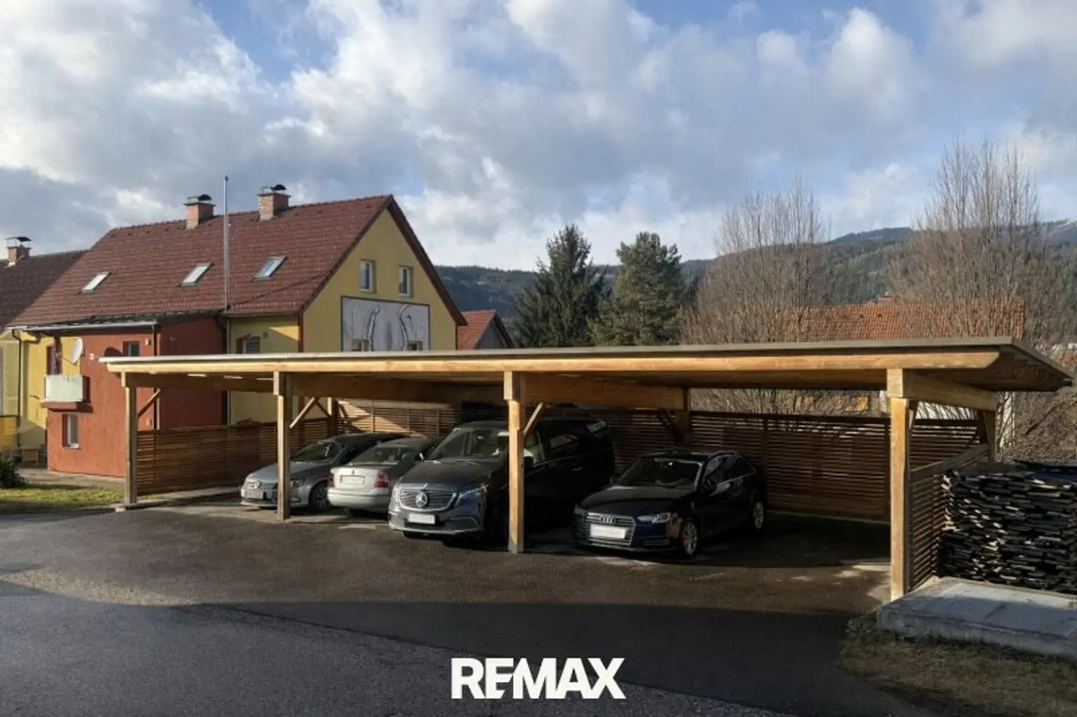 *** Top kernsaniertes 439m² Zinshaus mit Nebengebäude in Kindberg – 4 Einheiten incl. Carports, voll vermietet, starke Renditechance! ***