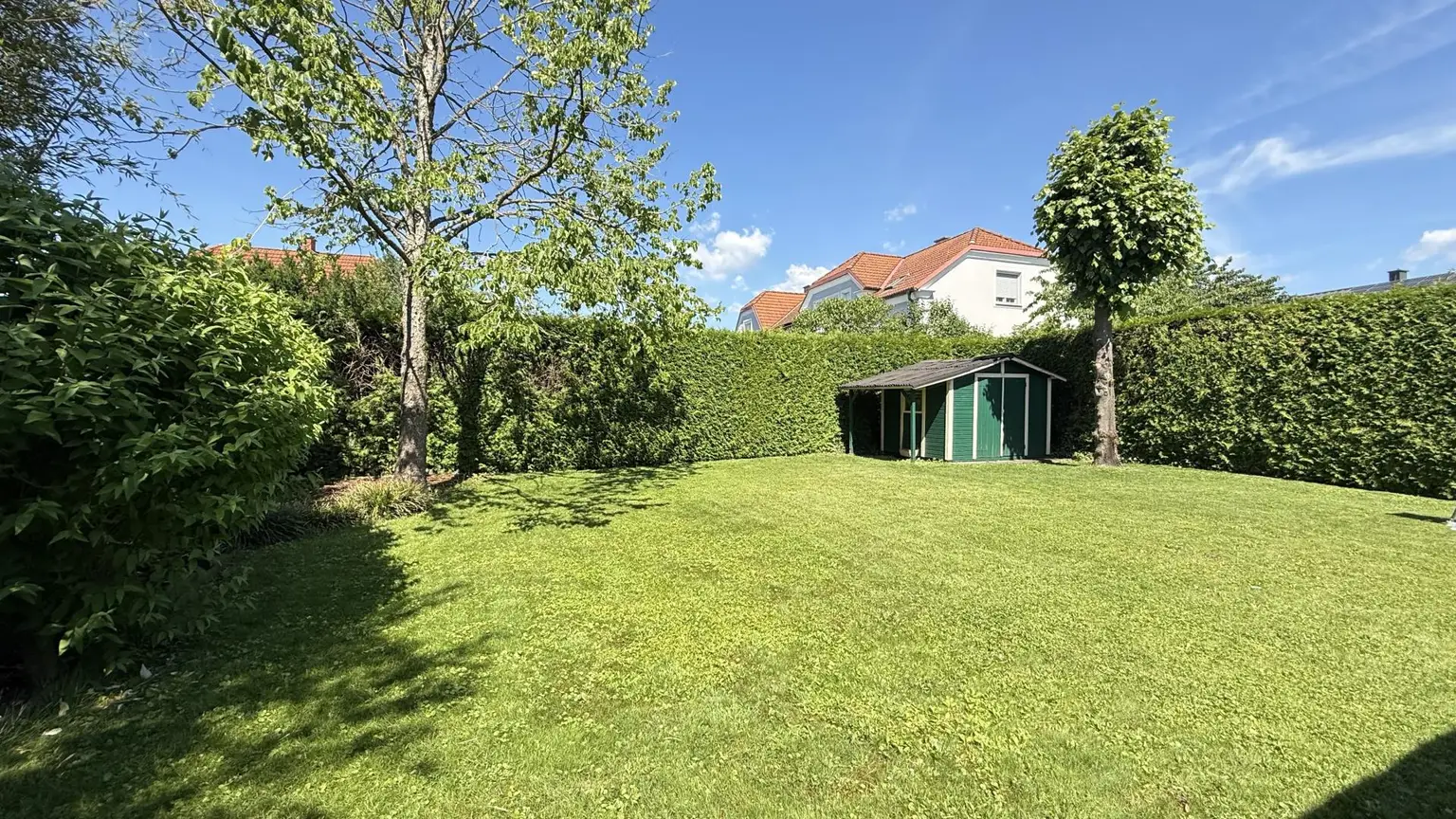 Garten eingezäunt
