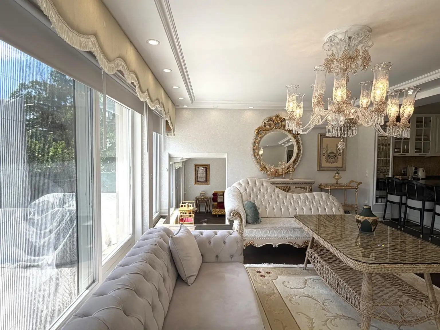 4 WOHNZIMMER