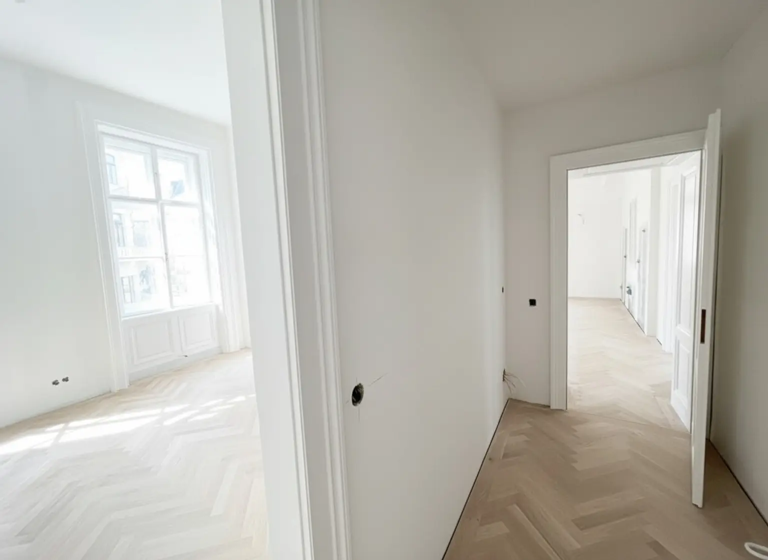 UNBEFRISTET und ERSTBEZUG: Prachtvolle, klimatisierte Wohnung in Top Lage / UNLIMITED and FIRST OCCUPANCY: Stunning, air-conditioned apartment