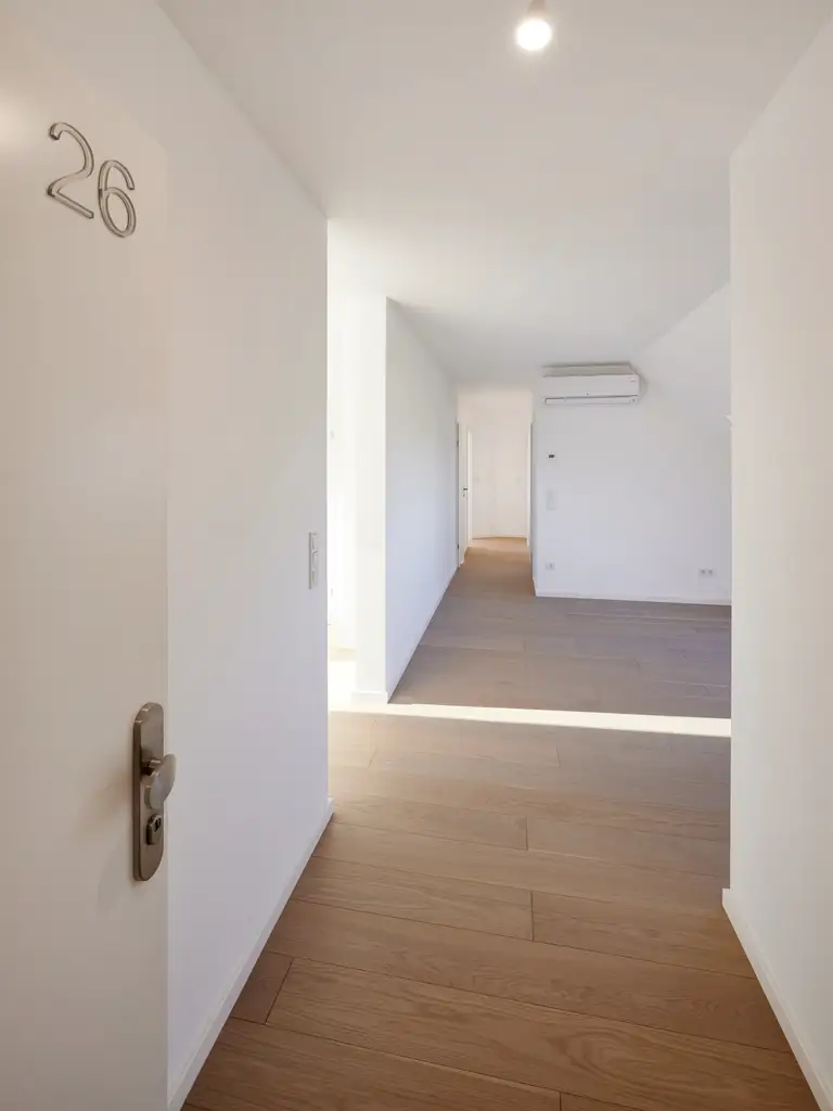 4-Zimmer-Dachgeschosswohnung mit Terrasse in idyllischer Grünlage 
nahe Donau - ERSTBEZUG!