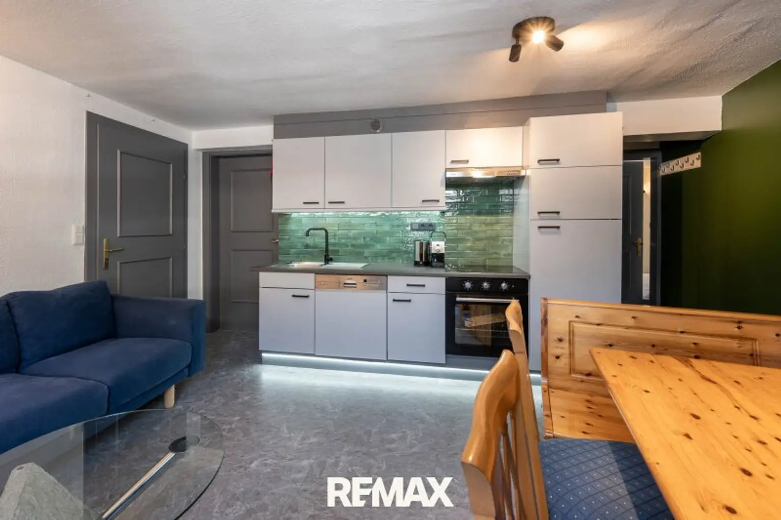 "Zukunft mit Aussicht" – Haus mit 4 Apartments und Eigentümerwohnung