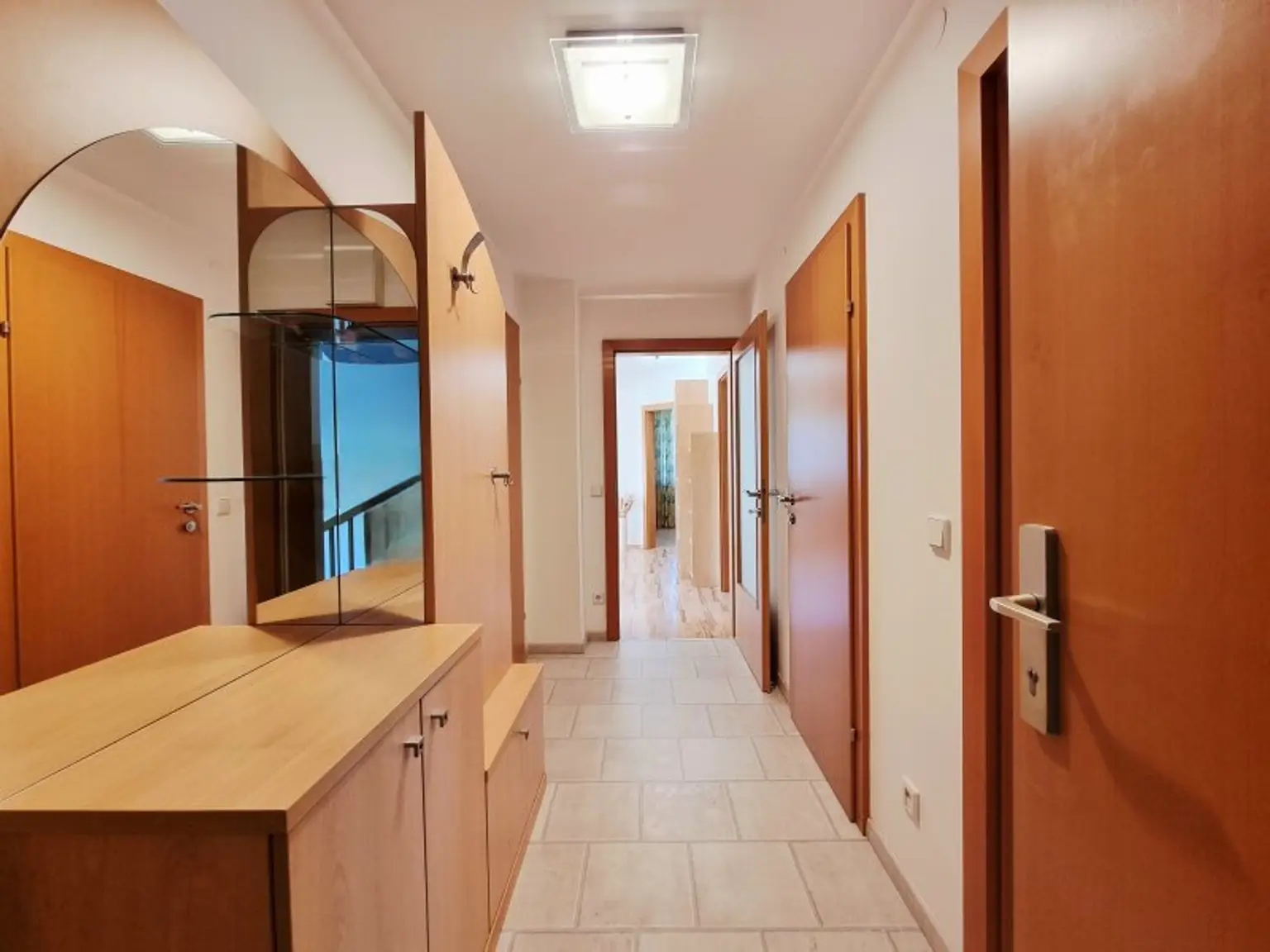 Naturnahes Wohnen mit exklusivem Extra: Schwimmteich in der Anlage