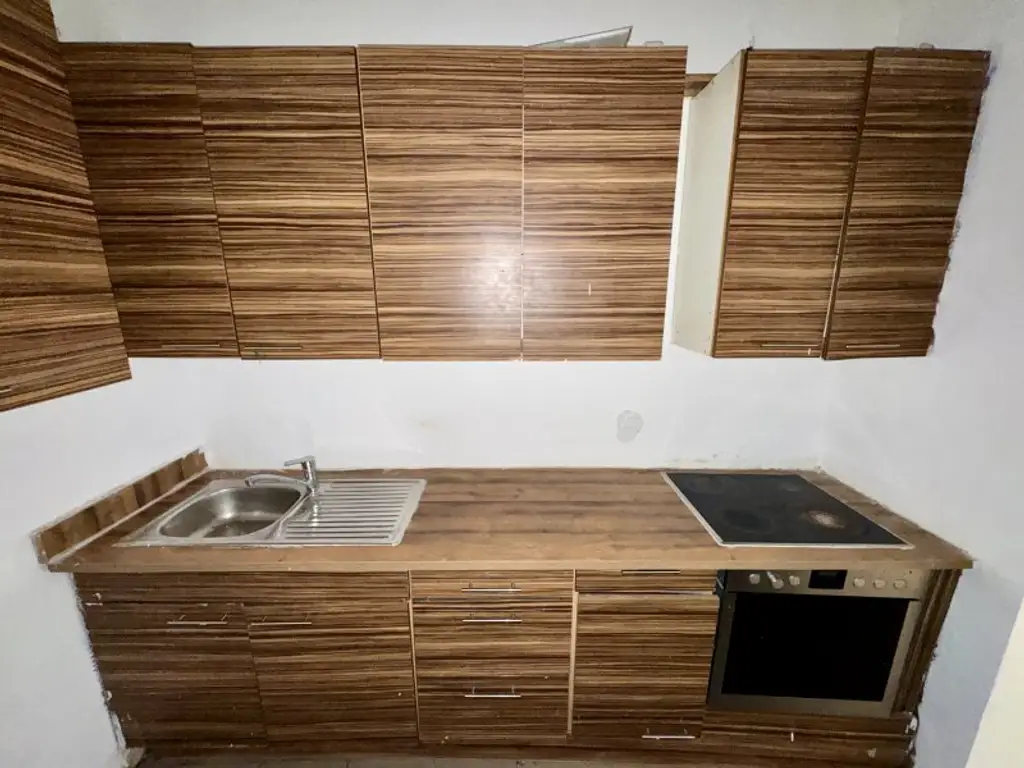 Sanierungsbedarf mit Potenzial – Gestalten Sie Ihr Zuhause in Meidling!