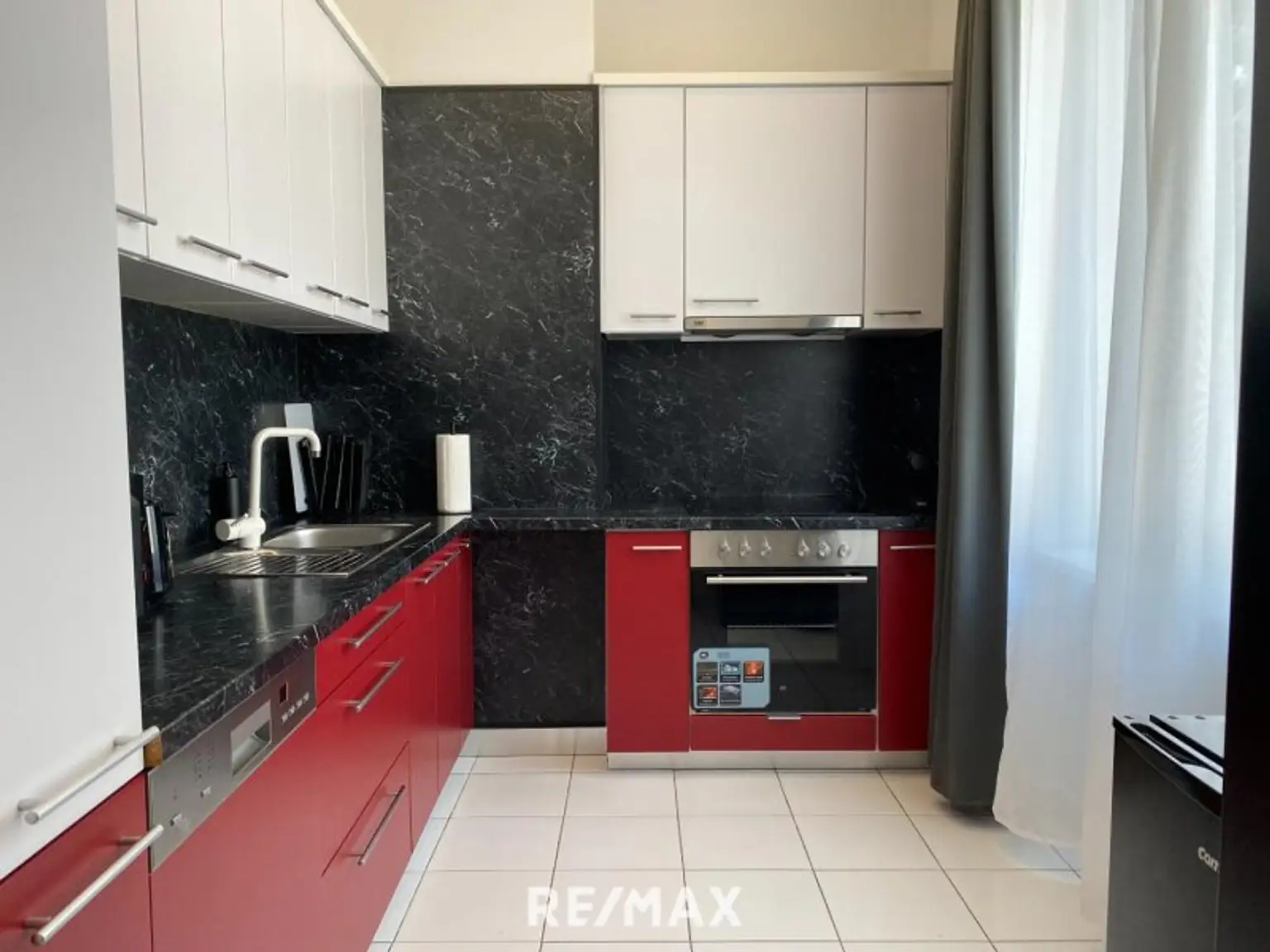 4-Zimmer-Altbau-Wohnung