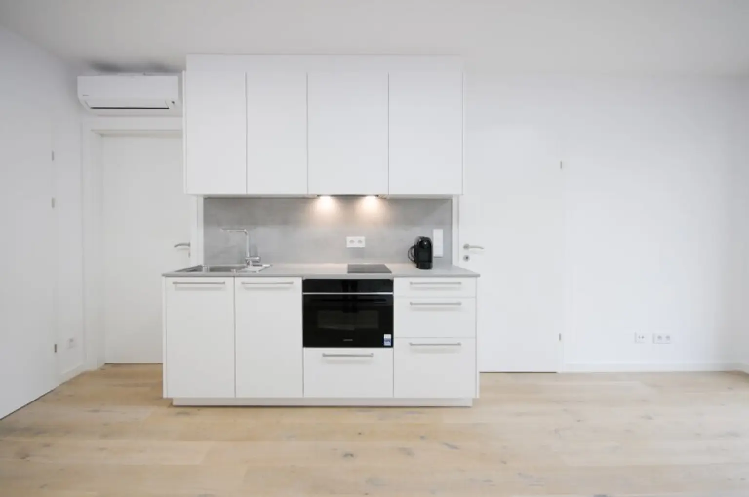 ERSTBEZUG - ENTZÜCKENDE 2-ZIMMER-WOHNUNG MIT SÜD-WEST BALKON