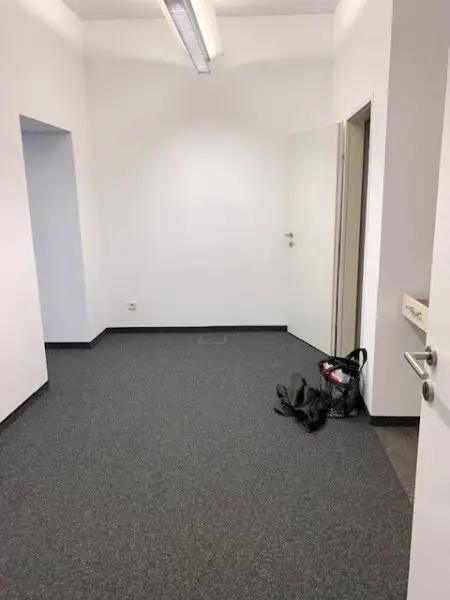 Bürofläche mit rund 60 m² im Erdgeschoss! Klimatisiert! Serverraum! Nähe U4 Roßauer Lände  & Liechtensteinpark!