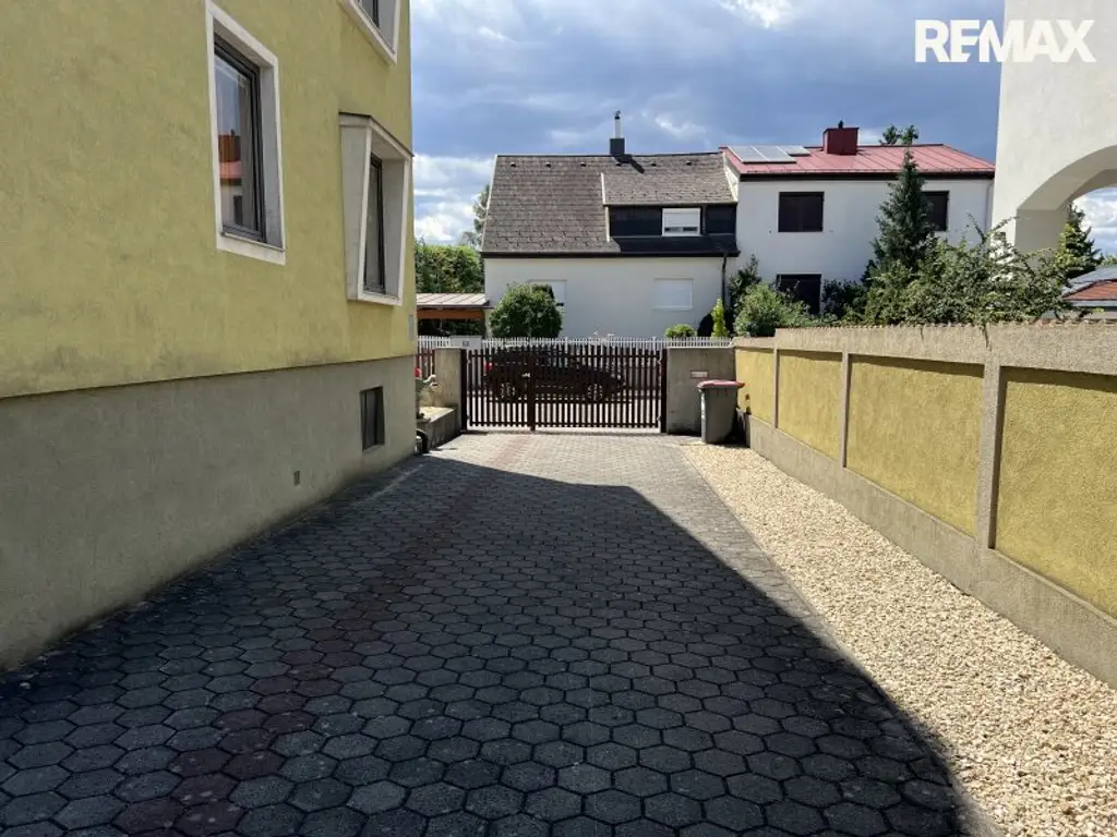 Ein-bzw. Mehrfamilienhaus im Musikantenviertel!