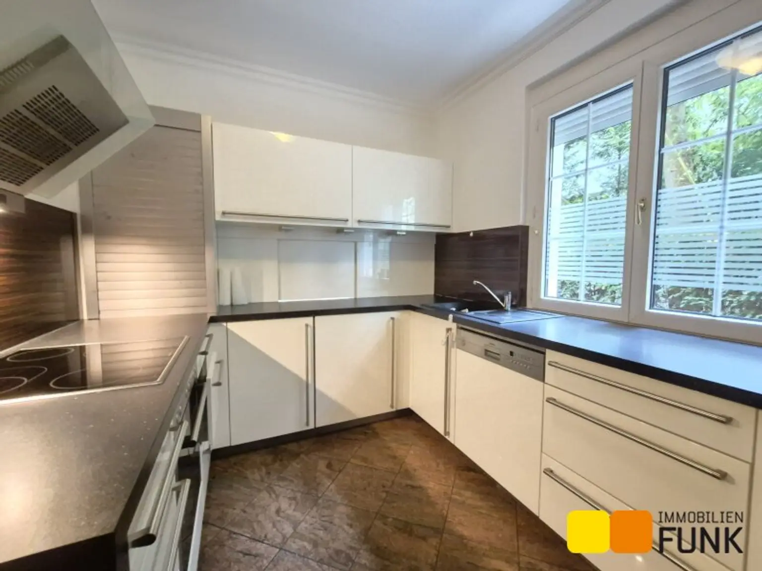 5-Zimmer Gartenwohnung mit 2-Zimmer-Einliegerwohnung