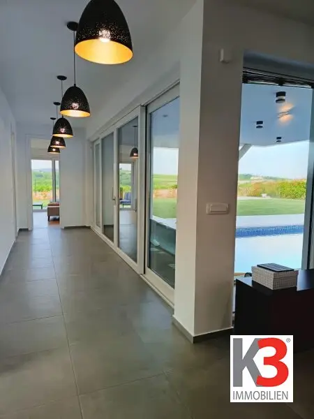 K3 - Moderne Villa in Novigrad