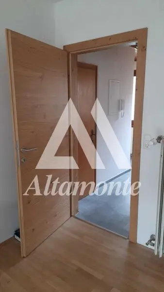 Helle 3-Zimmer-Wohnung im 3. Liftstock mit schöner Loggia - Nähe Augarten & Jakominiplatz, 8010 Graz